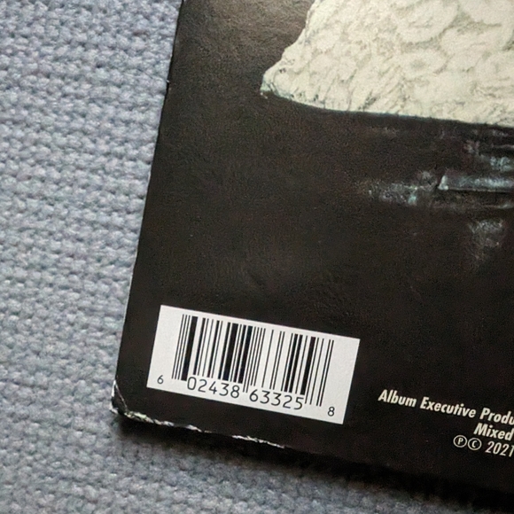 Red Taylor's Version vinyl - Picture 4 of 11